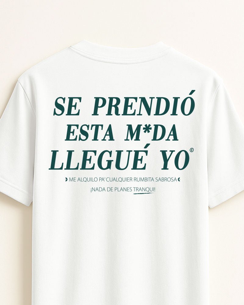 CAMISETA UNISEX 'SE PRENDIÓ ESTA M*DA' - ALGODÓN PEINADO PREMIUM - Rustiko