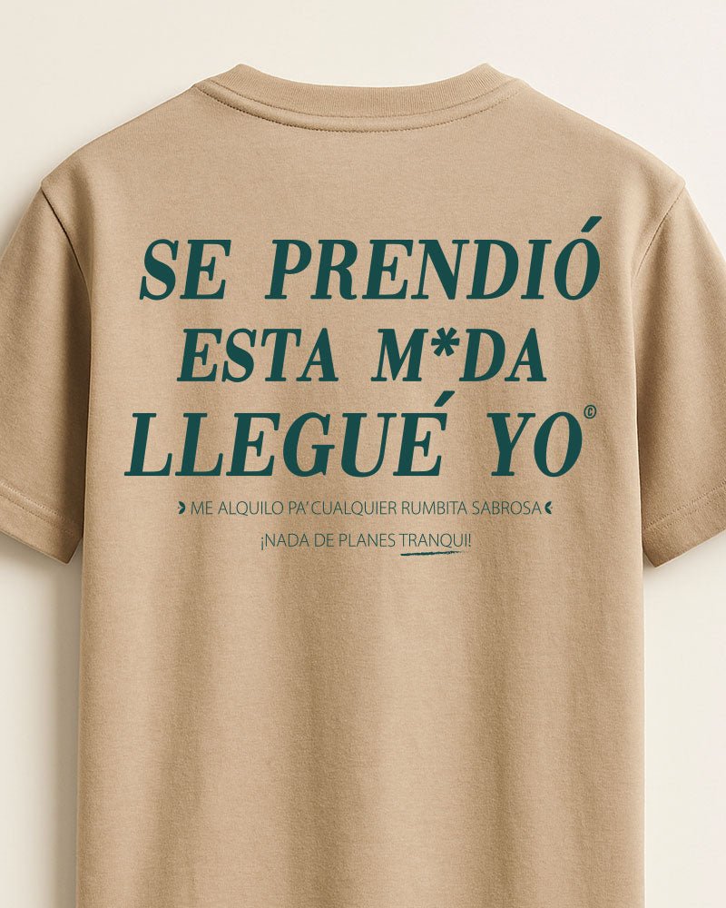 CAMISETA UNISEX 'SE PRENDIÓ ESTA M*DA' - ALGODÓN PEINADO PREMIUM - Rustiko