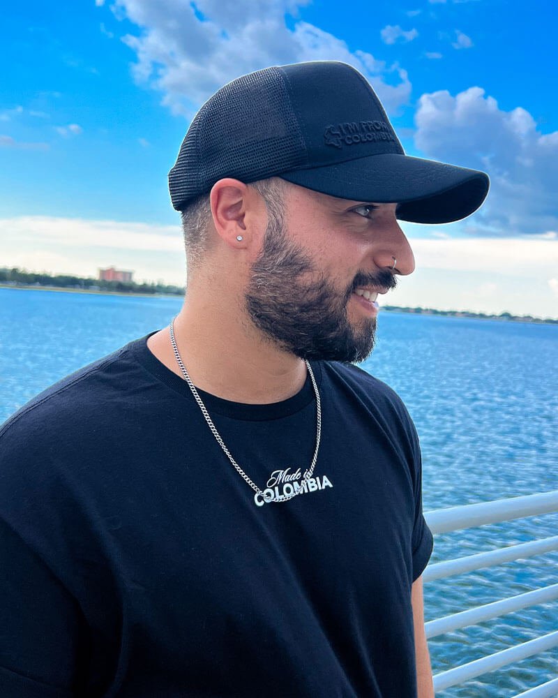 Gorra Trucker "I'm from Colombia" | Negra con Malla medida ajustable - Rustiko