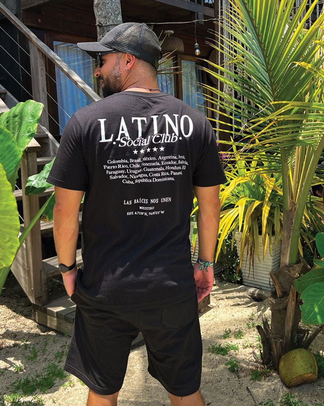 PREVENTA Latino Social Club en Relieve | Camiseta Algodón Peinado Premium Unisex - Rustiko