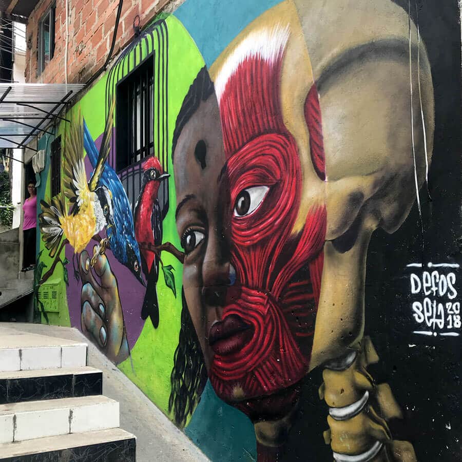 Graffiti Tour comuna 13 de Medellín - Rustiko