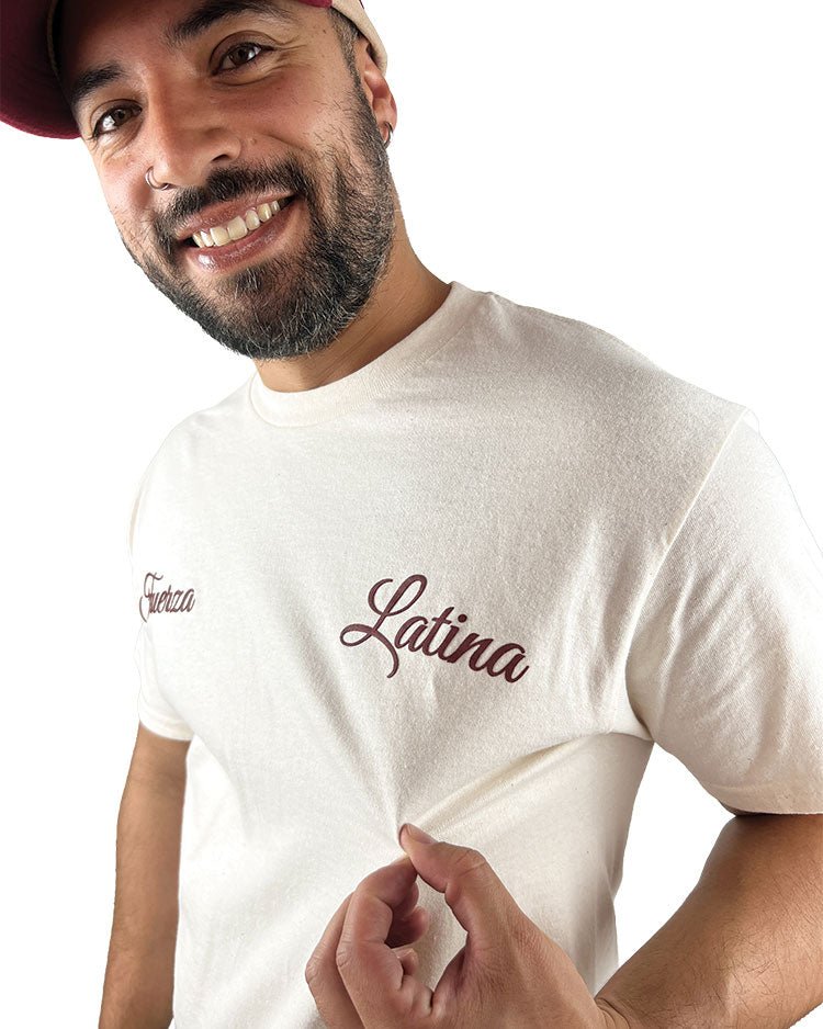 Fuerza latina | Camiseta blanca Algodón Peinado Premium Unisex - Rustiko