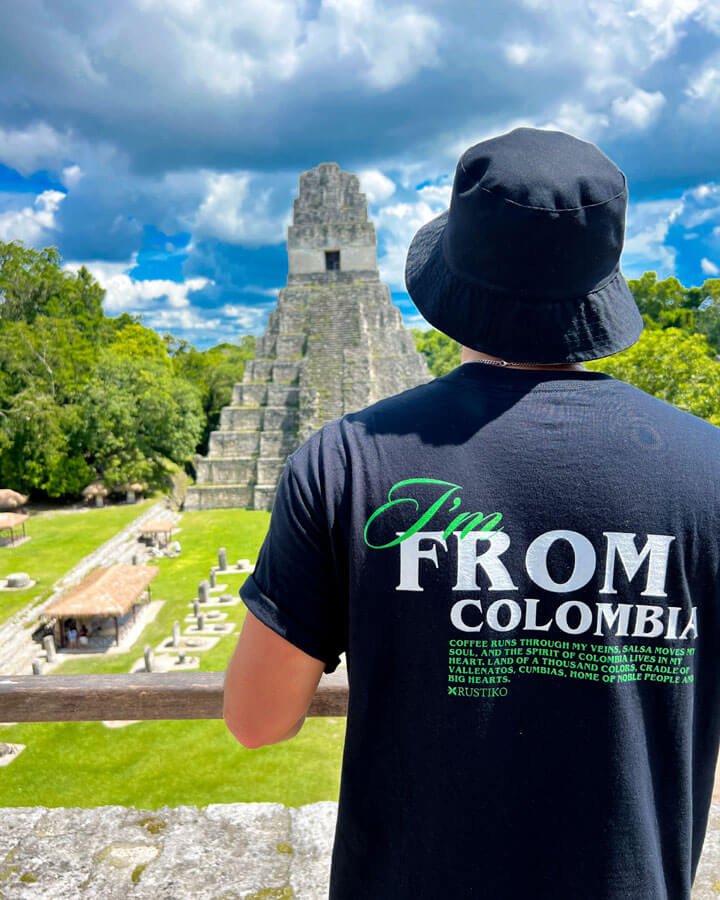 I'm from Colombia | Camiseta Unisex Algodón Peinado Premium - Rustiko