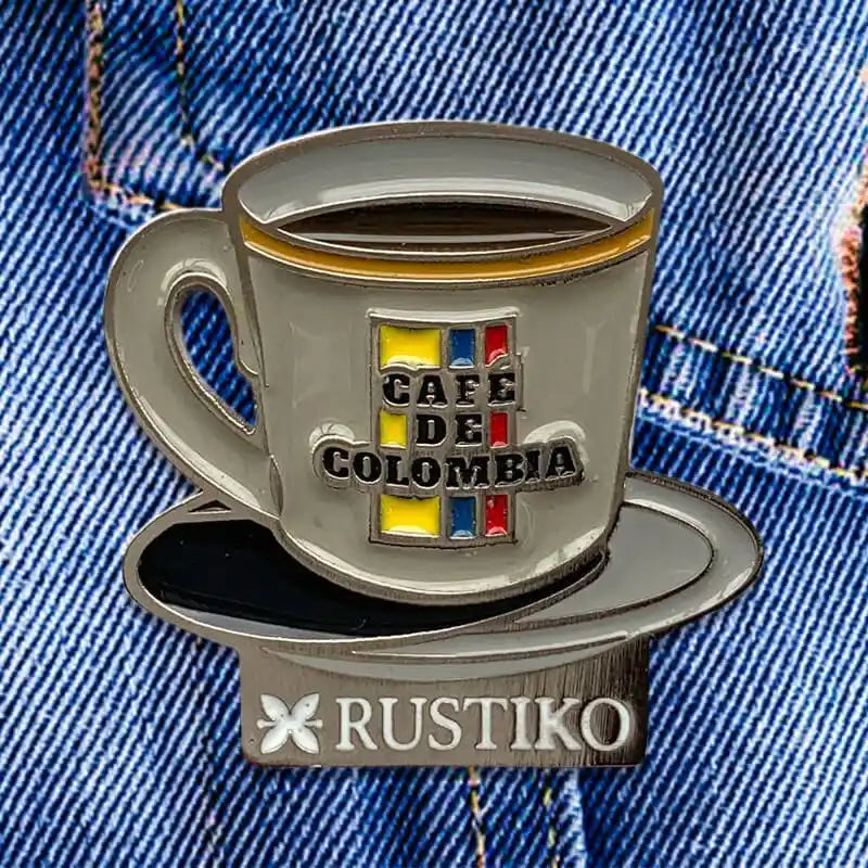 Pin Café de Colombia, puedes usarlo en todo momento