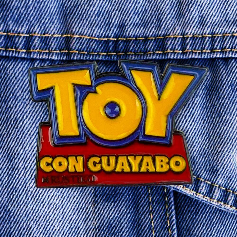 Pin Toy Con Guayabo | Rustiko - Rustiko